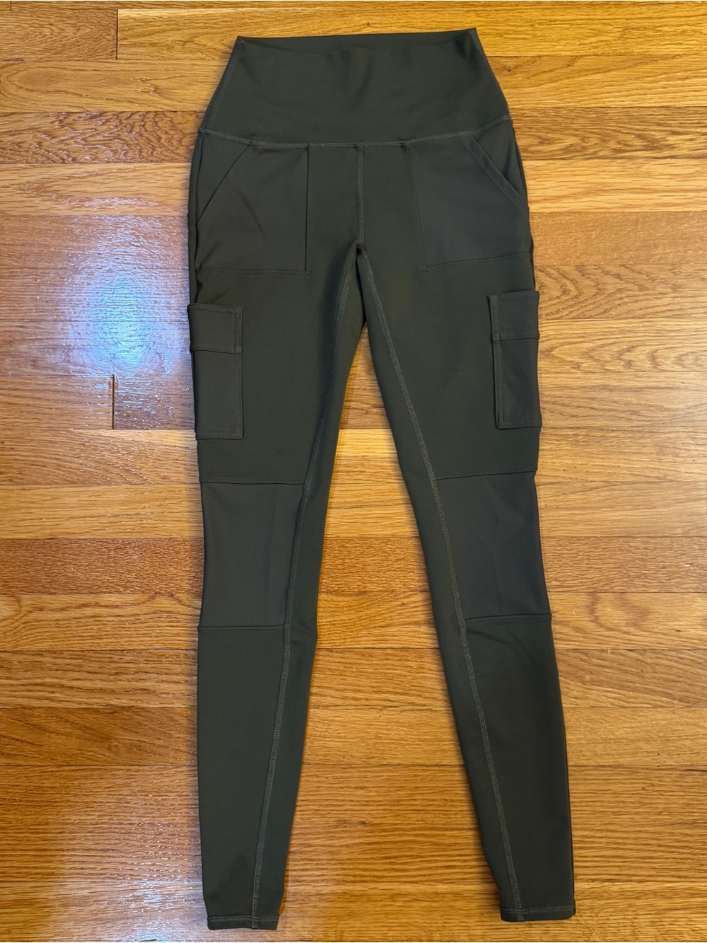 Alo Yoga High-waist Cargo Leggings In Dark Olive - Size XXS - Picture 8 of 8
